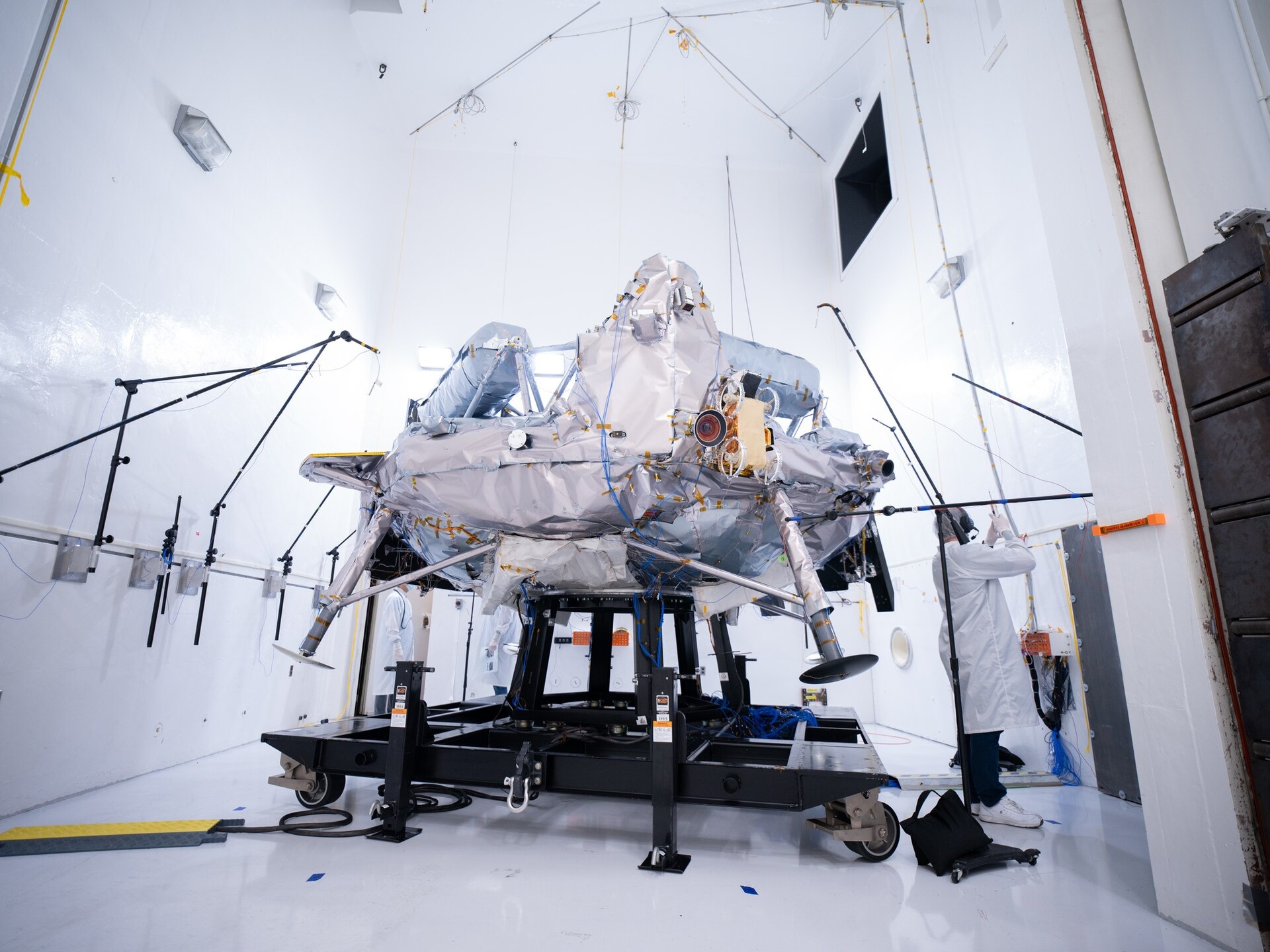 Thermal Vacuum Cycling. Related source image: Voyager Technologies’ Griffin-1 Completes Environmental Testing at NASA JPL (PIA26708 figD)